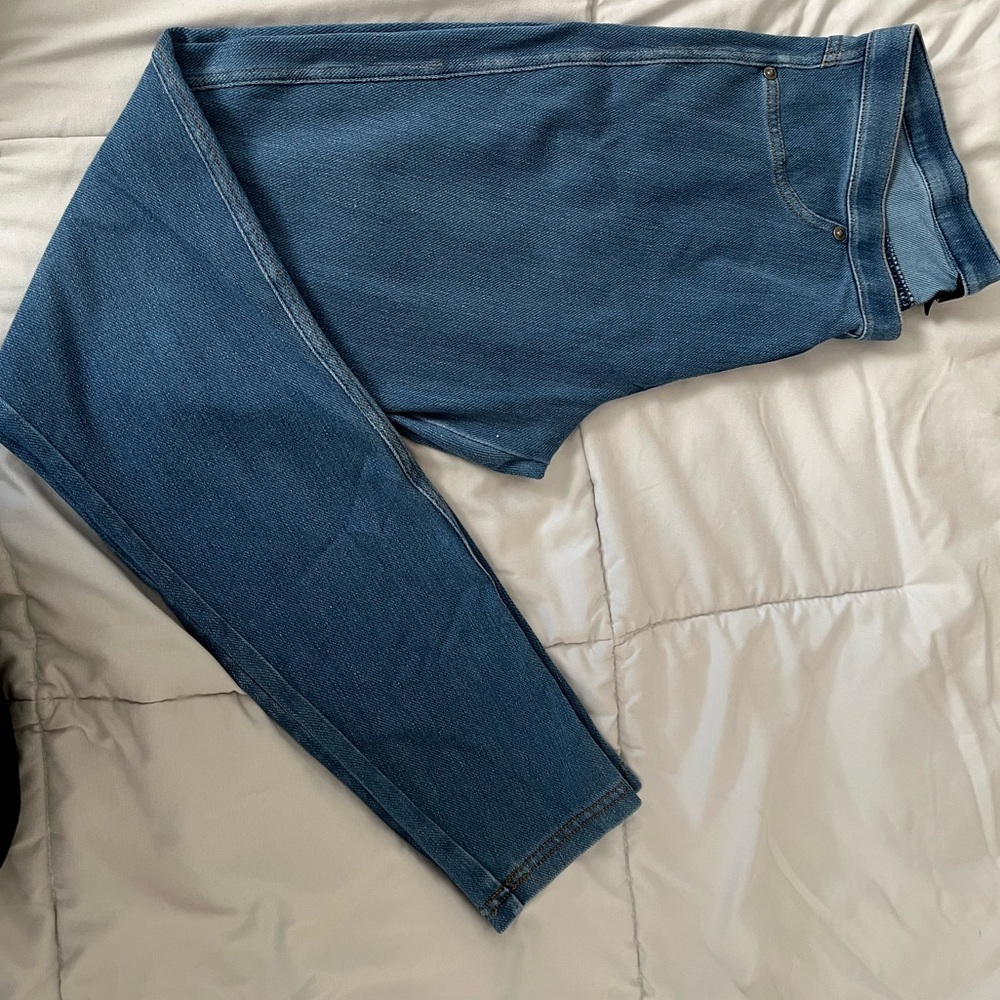 Medium sized blue jean leggings from Simply Vera Vera Wang